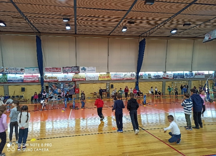 Indoor mini tennis σε δημοτικά σχολεία της Ηλιούπολης